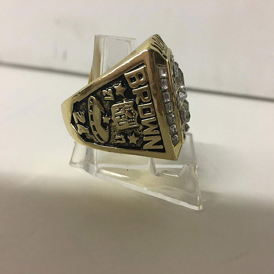 Super Bowl XXX MVP Larry Brown's gold championship ring hits the auction  block